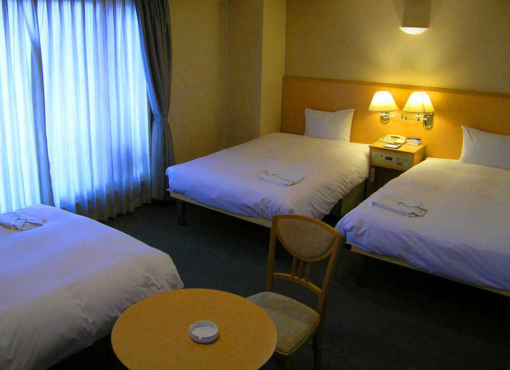 Hotel Yokohama Camelot Japan Extérieur photo