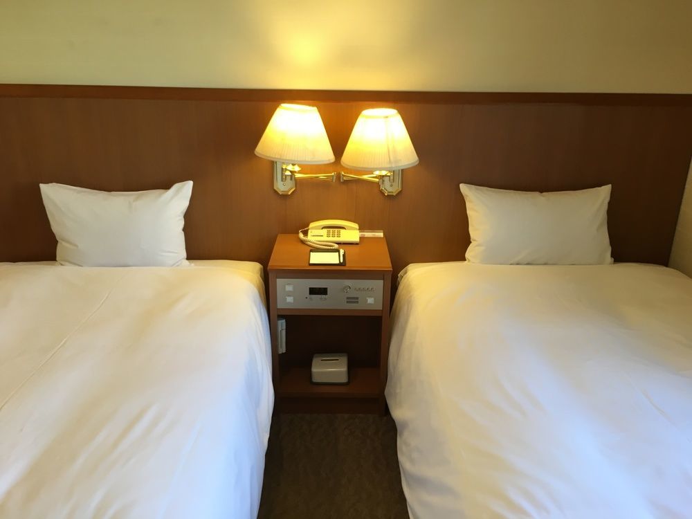Hotel Yokohama Camelot Japan Extérieur photo