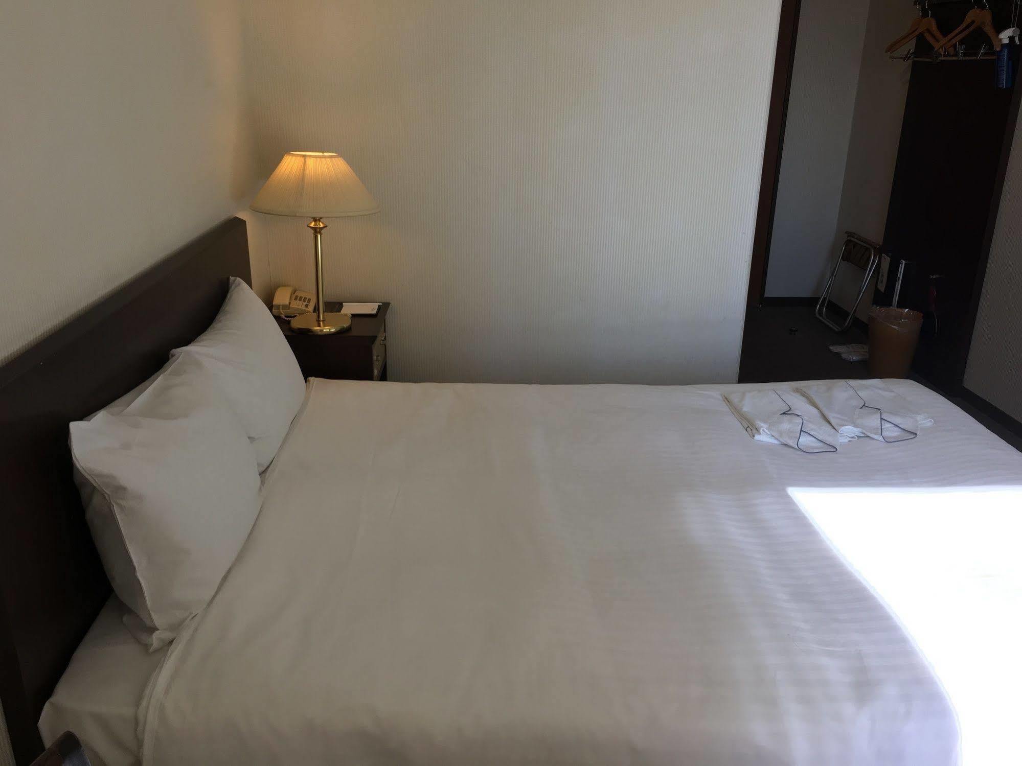 Hotel Yokohama Camelot Japan Extérieur photo