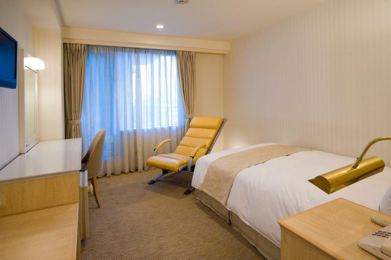 Hotel Yokohama Camelot Japan Extérieur photo